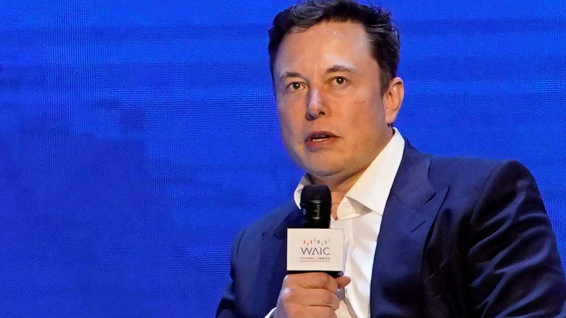 Elon Musk planea lanzar su propia empresa de IA para rivalizar con ChatGPT